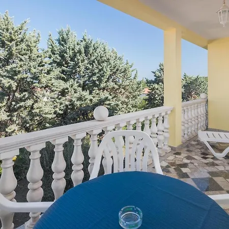 1 Bedroom Awesome In